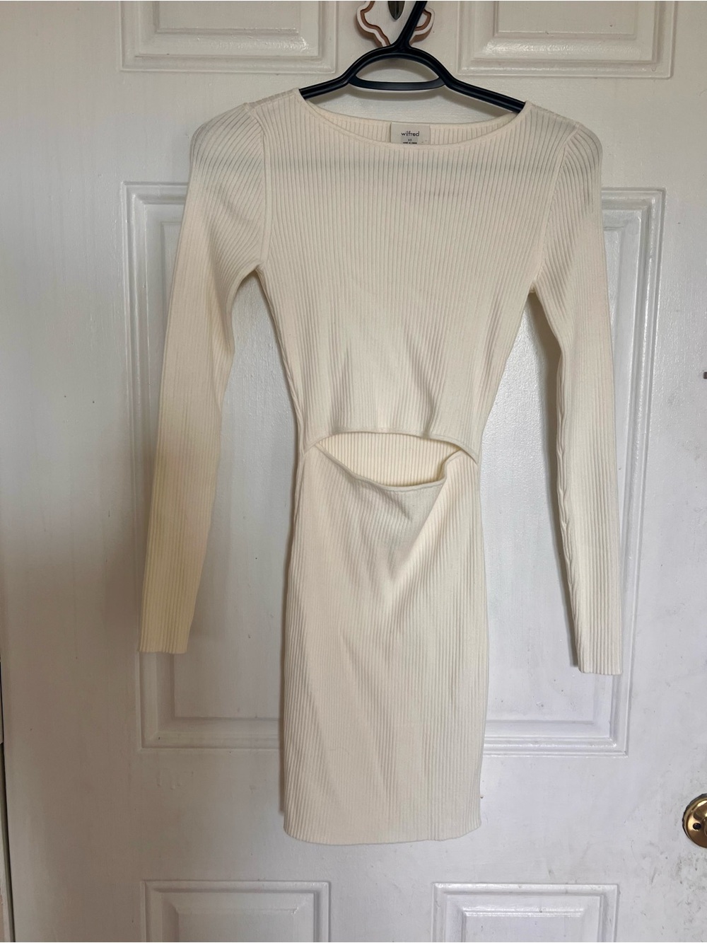 Wilfred | Ribbed Cream Long-Sleeve Cutout Dress